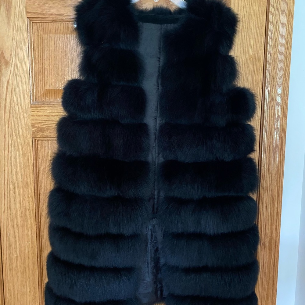 Real fox fur black vest